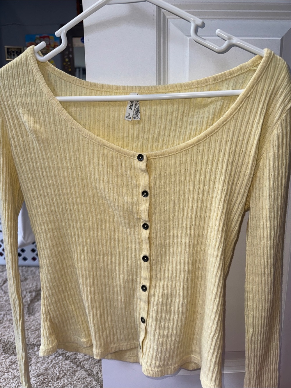 Mudd Pale Yellow Ribbed Button-Front Long Sleeve Tee